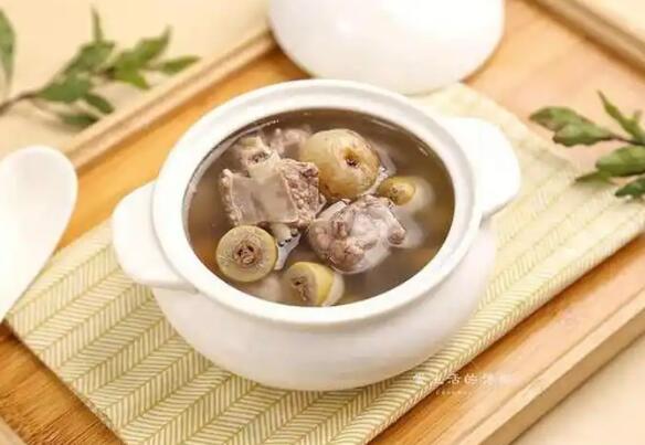 哺乳期尿多正常吗-哺乳期尿黄是什么原因引起的,中国哺乳期发烧尿频网站